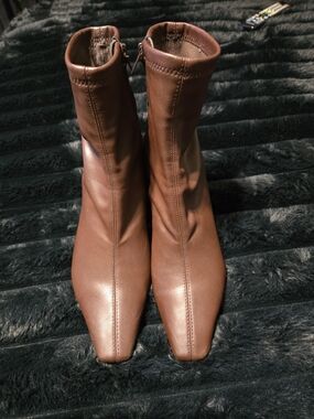 Gianni Bini Tan Brown Square-Toe Ankle Booties